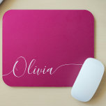 Tapis De Souris Pink Shimmer White Élégante Calligraphie Nom du sc<br><div class="desc">Pink Shimmer White Elegant Calligraphie Script Personnalisé Nom personnalisé Mouse Pad présente un design moderne et tendance simple et élégant avec votre nom personnalisé dans élégante écriture calligraphie script typographie sur un arrière - plan brillant rose métallique. Conçu par ©Evco Studio www.zazzle.com/store/evcostudio</div>