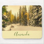 Tapis De Souris Pins couverts de neige Forêt Nature Photo<br><div class="desc">Un tapis de souris avec une belle photo nature. Un chemin hivernal isolé avec de grands pins enneigés. Une teinte dorée créera une sensation magique à cette photo.</div>
