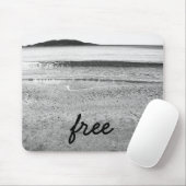 Tapis De Souris Plage de sable noir et blanc libre (Avec souris)