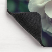 Tapis De Souris Pluie de fleurs de rose blanche (Coin)