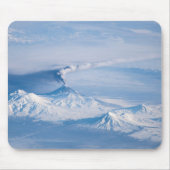 Tapis De Souris Plume Émanant Du Volcan Kliuchevskoi. (Devant)