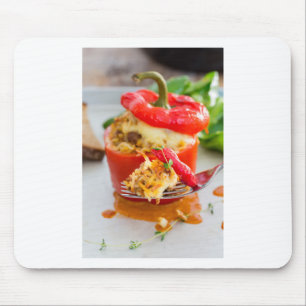 Tapis De Souris Poivrons farcis cuits au four avec sauce viande et