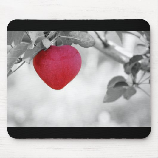 Tapis De Souris Pomme en forme de coeur rouge dramatique (Devant)