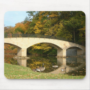 Tapis De Souris Pont arc-en-ciel en automne au Grove City College