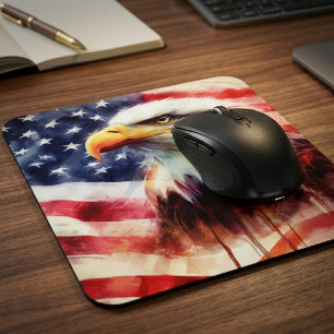 Tapis De Souris Portrait majestueux de l'aigle américain avec le d