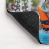 Tapis De Souris Rabbit dans une fontaine de ville (Coin)
