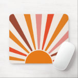 Tapis De Souris Rayons Soleil Rétro Coucher Soleil Orange Jaune Ro<br><div class="desc">Le design rétro du soleil éclate dans les tons chauds rose,  marron,  orange. Rayons de soleil orange modernes rétro,  soleil matinal géométrique art abstrait.</div>