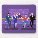 Tapis De Souris Retro Gay Bar Mousepad<br><div class="desc">Ce design Retro Gay Bar Mouse Pad est violet, kitsch et absolument fabuleux ! Assis sur des tabourets modernes du milieu du siècle, buvant leurs boissons amusantes et roses, ces messieurs les plus appétissants ont une longue période gay. Le barman avec un cravate rose est déjà en train de couler...</div>