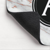 Tapis De Souris Rose Marbre Or Monogramme Pad de souris moderne (Coin)