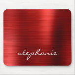 Tapis De Souris Ruby Red Faux brossé métal personnalisé<br><div class="desc">Ce pavé de souris branché est doté d'un arrière - plan de feuille métallique en faux rouge rubis. Personnalisez-le avec votre nom en blanc écriture style brosse script.</div>