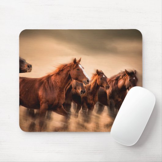 Tapis De Souris running horses, blur and flying manes (Avec souris)