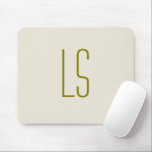 Tapis De Souris Sage vert monogramme initial simple<br><div class="desc">Sage vert monogramme initial sur gris clair arrière - plan design simple.</div>