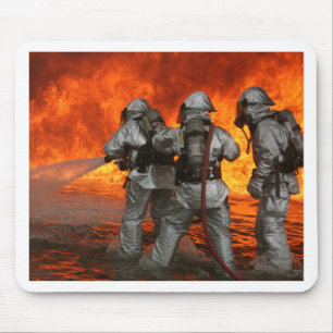 Tapis De Souris Sapeurs-pompiers combattant un feu