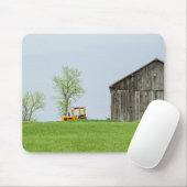 Tapis De Souris Scène De Grange Avec Tracteur (Avec souris)