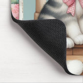 Tapis De Souris Scène de patchwork floral avec un chat sur une vér (Coin)