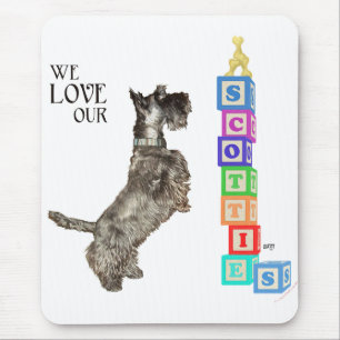 Tapis De Souris Scottie Finds a Prize