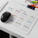 TAPIS DE SOURIS SCRIPT PASTEL ÉCRIT À LA MAIN DU CALENDRIER 2026<br><div class="desc">Restez organisé et inspiré avec ce pavé de souris de calendrier 2026. Chaque mois est magnifiquement mis en évidence dans les tons pastel doux et affiché dans une police manuscrite élégante de style script, ajoutant une touche de sophistication à votre espace de travail. Parfait pour un référencement rapide pendant le...</div>