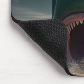 Tapis De Souris Sculpture de requin sur la plage (Coin)