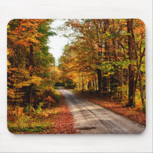 Tapis De Souris Sentier boisé avec feuillage d'automne