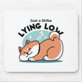 Tapis De Souris Shiba Inu Art : Juste un Shiba Lying Low (Devant)
