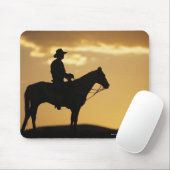 Tapis De Souris Silhouette de cowboy à cheval au coucher du soleil (Avec souris)