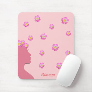 Tapis De Souris Silhouette de femme, fleurs et texte sur rose