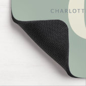 Tapis De Souris Simple élégant Chic Monogramme Nom dans Sage Green (Coin)