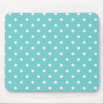 Tapis De Souris Souris à points de la boîte de dialogue Sky Polka<br><div class="desc">Cette magnifique nuance bleue se retrouve dans le ciel tous les jours, car le ciel change fréquemment de couleur. Dans n’importe quel coque, nous n’avons pas pu résister à lui donner un nom amusant comme le ciel turquoise. Nous avons bien sûr fait un motif de point de polka correspondant pour...</div>