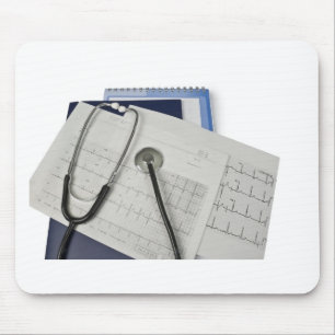 Tapis De Souris stéthoscope médical sur des lectures du