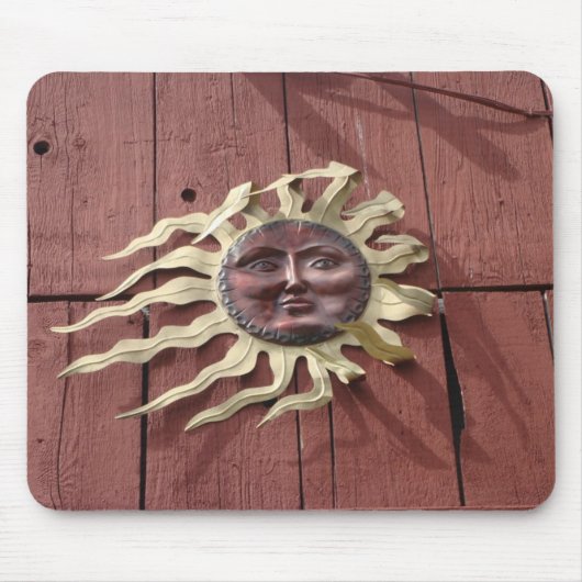 Tapis De Souris Sun font face sur la grange rouge (Devant)