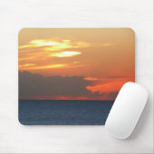 Tapis De Souris Sunset Clouds and Sailboat Seascape (Avec souris)