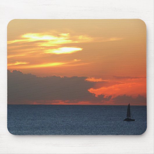 Tapis De Souris Sunset Clouds and Sailboat Seascape (Devant)