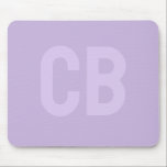 Tapis De Souris Tendance Couleur Douce Violet Mousepad<br><div class="desc">Voici la couleur de printemps tendance : Violet doux. Mousepad moderne et élégant avec monogramme à deux lettres personnalisable dans une police minimaliste. Son design simple et épuré dans une couleur solide offre un charme intemporel et classique. Découvrez nos couleurs printanières tendance pour plus de produits dans la même couleur...</div>