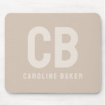 Tapis De Souris Tendance couleur doux Nom de la méthode Mousepad<br><div class="desc">Voici la couleur de printemps tendance : Soft Taupe. Mousepad moderne et élégant avec monogramme à deux lettres personnalisable et nom dans une police minimaliste. Son design simple et épuré dans une couleur solide offre un charme intemporel et classique. Découvrez nos couleurs printanières tendance pour plus de produits dans la...</div>