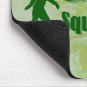 Tapis De Souris Texte Gone Squatchin sur camouflage vert (Coin)