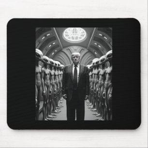Tapis De Souris Théorie du complot de Trump avec des extraterrestr