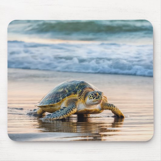 Tapis De Souris Tortue Marchant Sur Le Sable De Plage Humide (Devant)