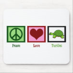 Tapis De Souris Tortues de paix<br><div class="desc">Un signe de paix vert,  un coeur et une adorable tortue.</div>