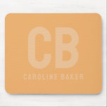 Tapis De Souris Trend Color Soft Orange Nom Mousepad<br><div class="desc">Voici la couleur de printemps tendance : Soft Orange. Mousepad moderne et élégant avec monogramme à deux lettres personnalisable et nom dans une police minimaliste. Son design simple et épuré dans une couleur solide offre un charme intemporel et classique. Découvrez nos couleurs printanières tendance pour plus de produits dans la...</div>