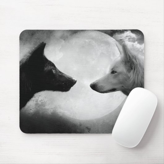 Tapis De Souris Two wolves facing each other (Avec souris)