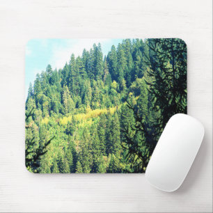 Tapis De Souris Un aigle dans les arbres.....