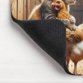 Tapis De Souris Un chat attrape un poulet de la ferme (Coin)