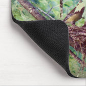Tapis De Souris Un nid complet, des parents et des bébés oiseaux (Coin)