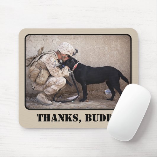 Tapis De Souris Un soldat à Fatigues avec son chien militaire (Avec souris)
