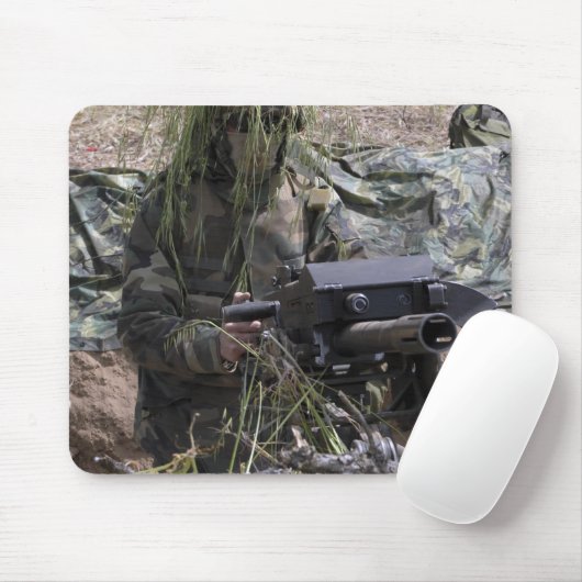 Tapis De Souris Un soldat avec lance-grenades MK-19 (Avec souris)
