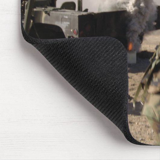 Tapis De Souris Un soldat réagit à une explosion contrôlée (Coin)