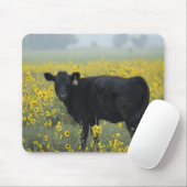 Tapis De Souris Un veau au milieu des tournesols du Nebraska (Avec souris)