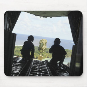 Tapis De Souris Une boîte de marchandises humanitaires