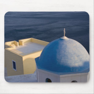 Tapis De Souris Une église orthodoxe près de la mer, Oia Santorini