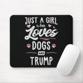 Tapis De Souris Une Fille Qui Aime Les Chiens Et L'Amoureux des ch (Avec souris)